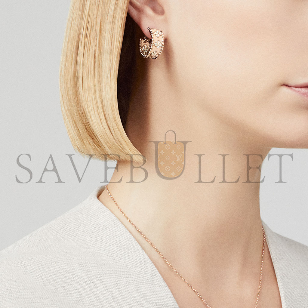 V*N CL*F arpels perlÉe clovers hoop earrings vcaro2mk00